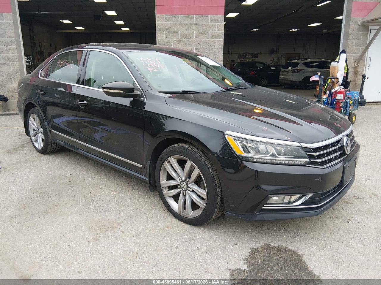 1VWGT7A33HC****** · 2017 VOLKSWAGEN PASSAT 1.8T SE
