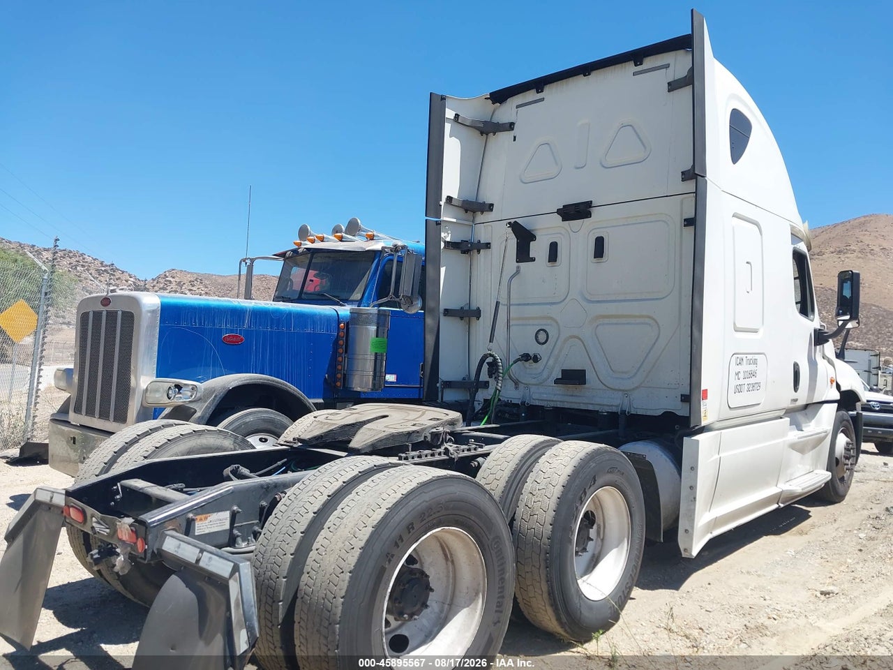 1FUJGLDRXJL****** · 2018 FREIGHTLINER CASCADIA 125   · 4/4