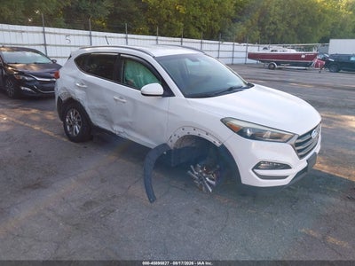 KM8J33A43GU****** · 2016 HYUNDAI TUCSON SE