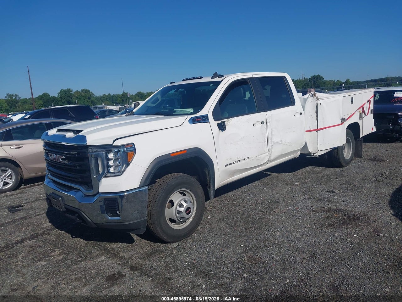 2022 GMC SIERRA 3500HD CHASSIS PRO · 2/4