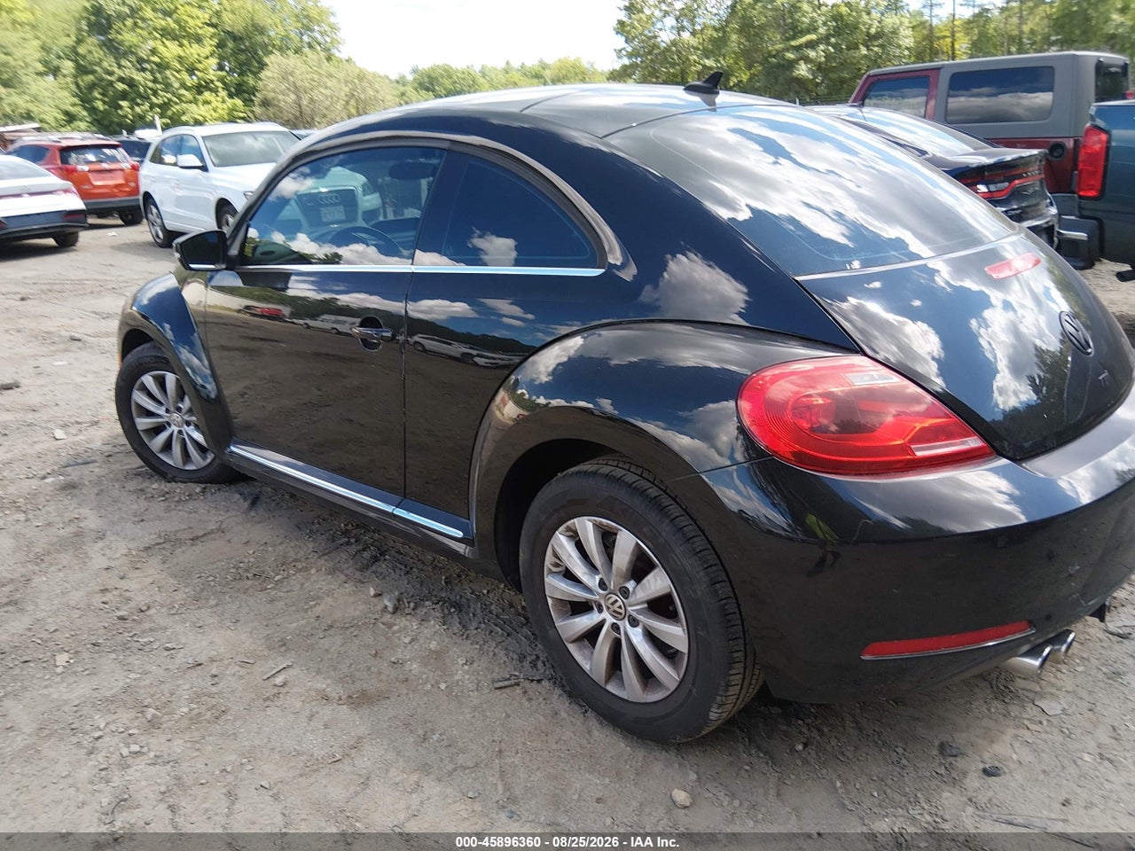 2014 VOLKSWAGEN BEETLE 2.0L TDI · 3/4
