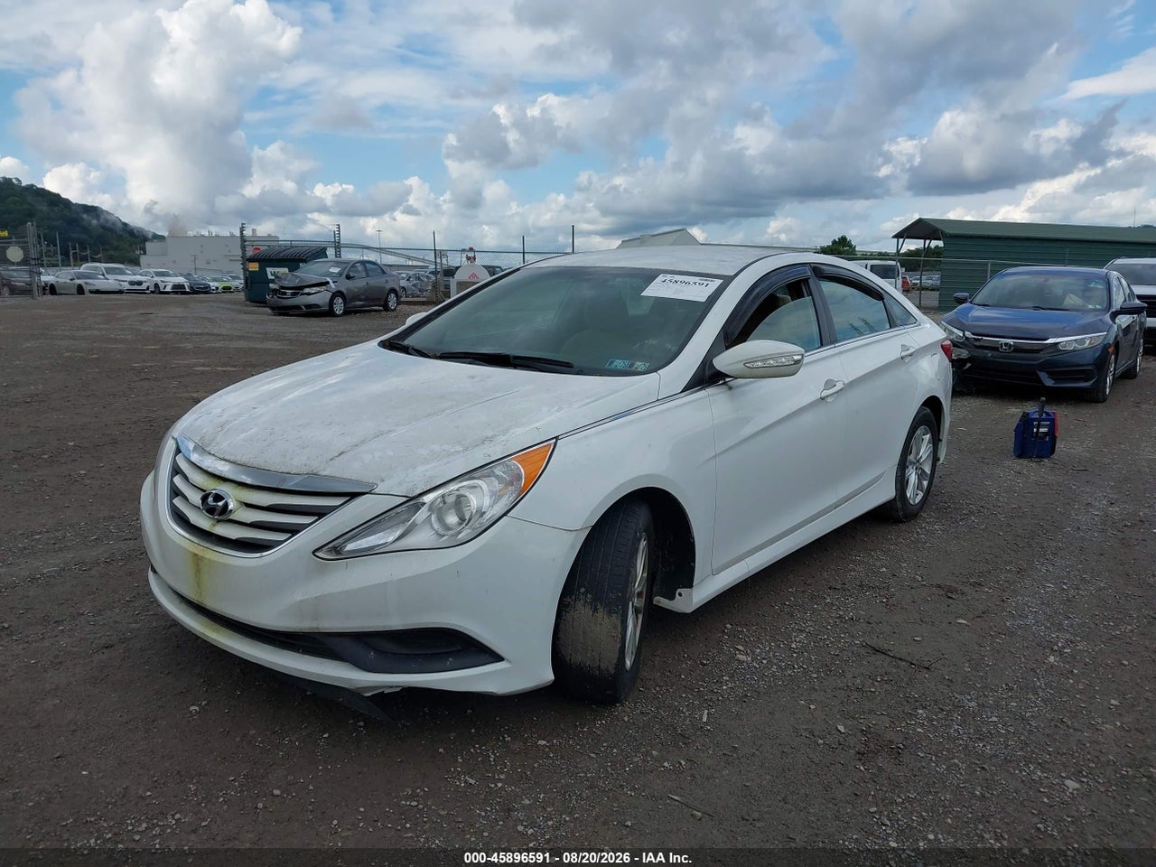 2014 HYUNDAI SONATA GLS · 2/11