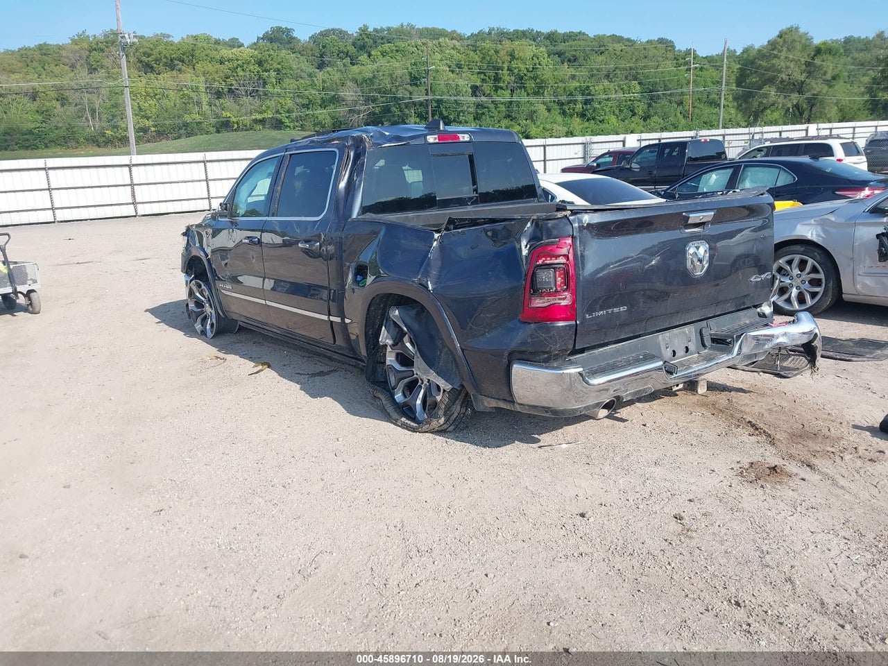 2020 RAM 1500 LIMITED  4X4 5'7 BOX · 3/11