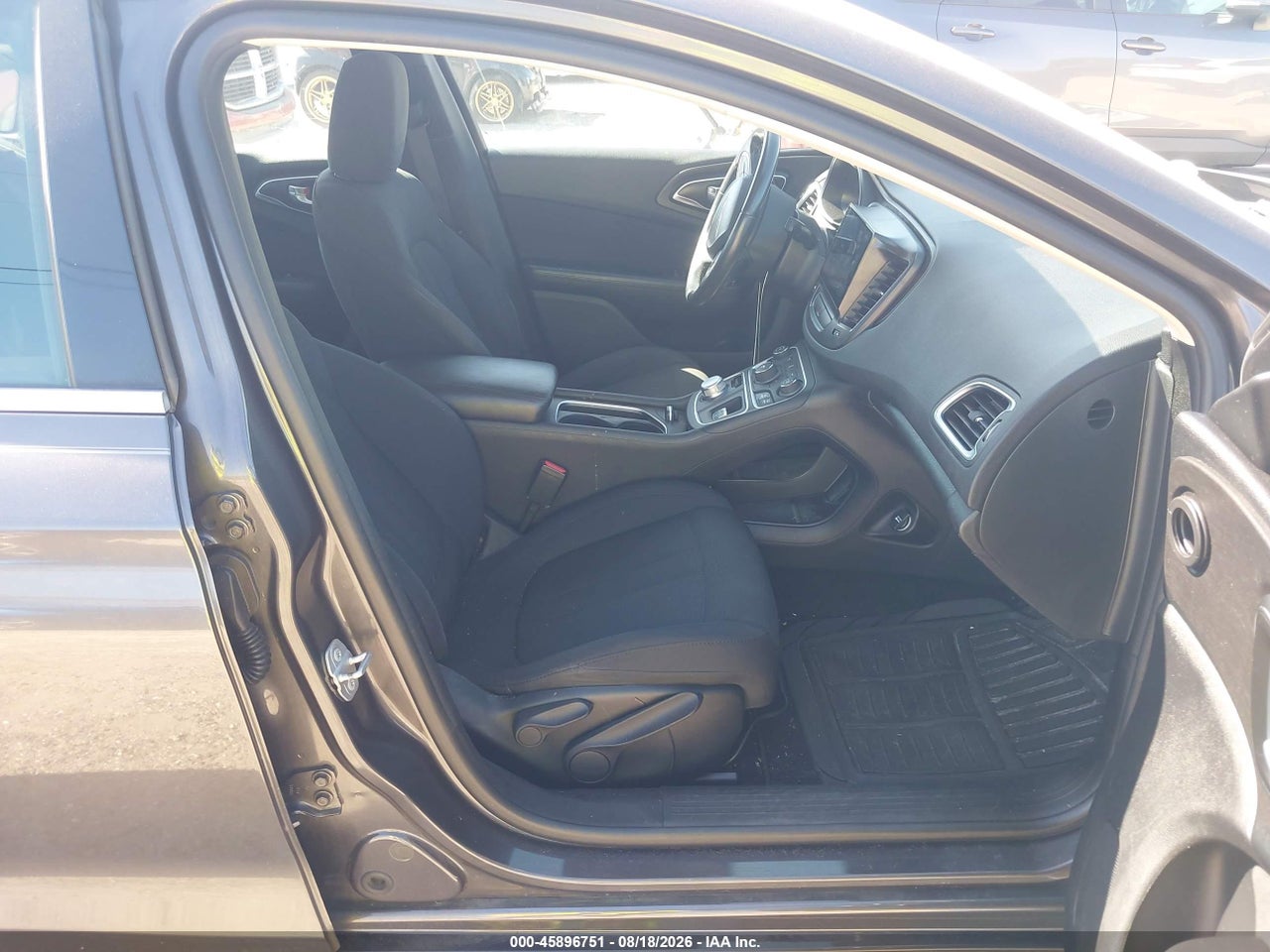 2016 CHRYSLER 200 TOURING · 5/11