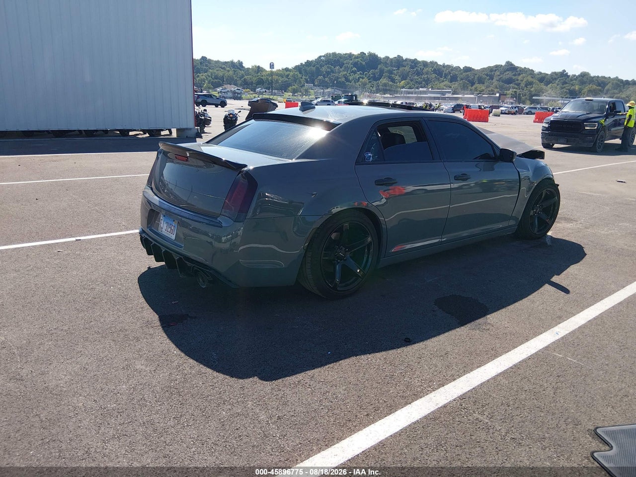 2017 CHRYSLER 300C PLATINUM · 4/10