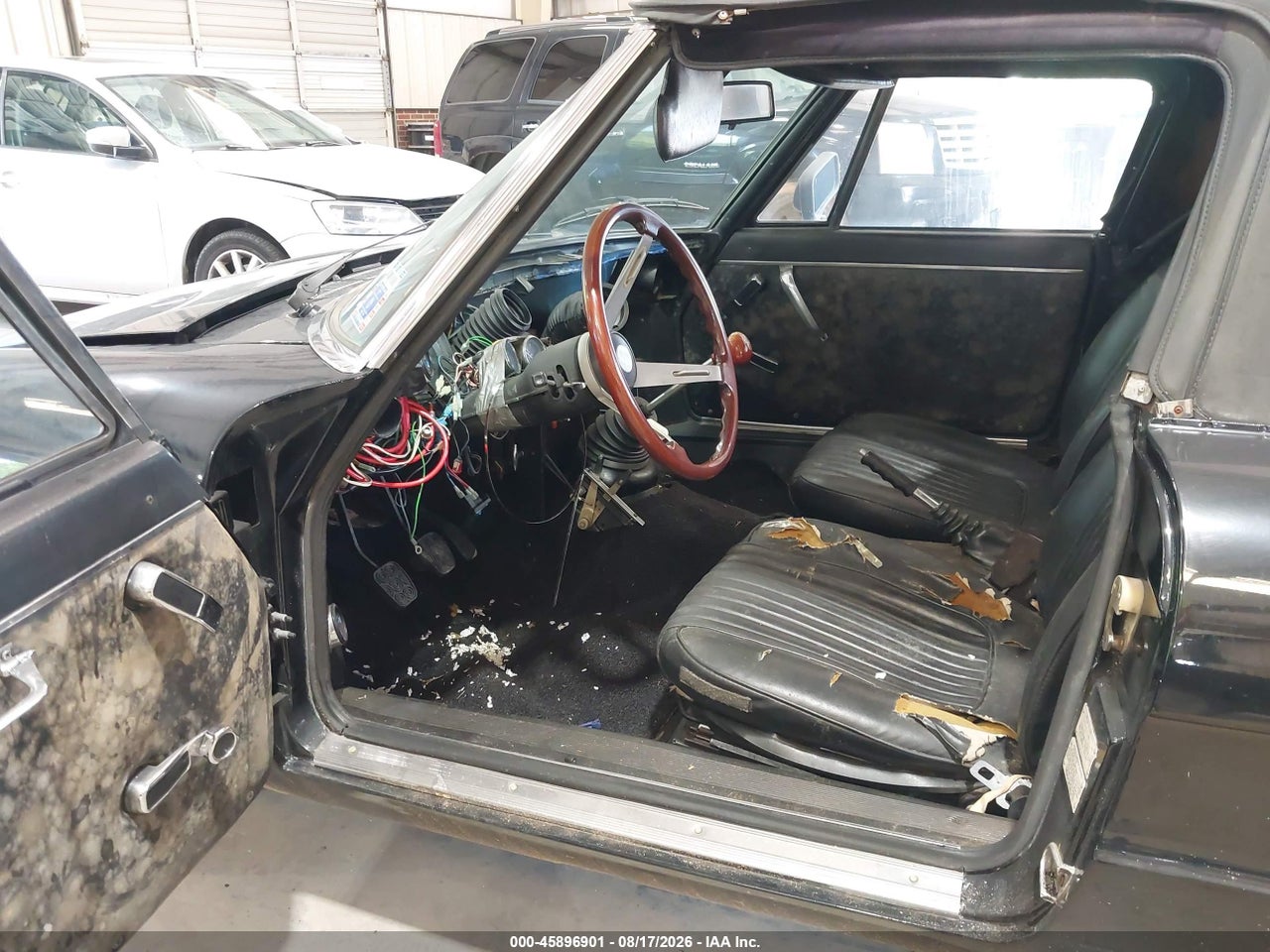 00000000AR3****** · 1976 ALFA ROMEO SPIDER · 5/11