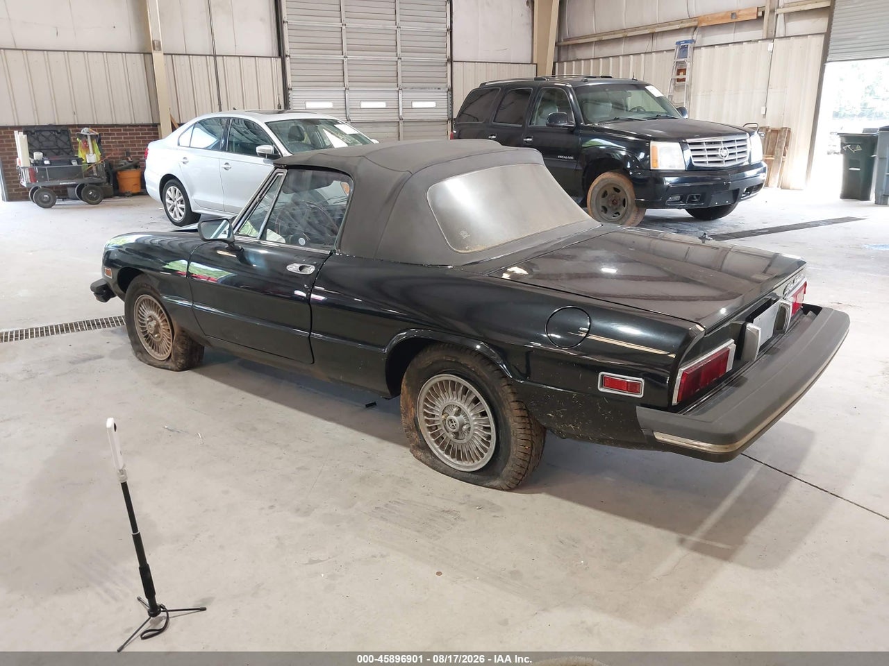 00000000AR3****** · 1976 ALFA ROMEO SPIDER · 3/11