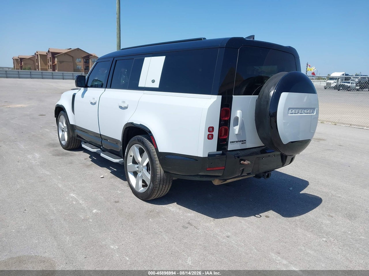 2023 LAND ROVER DEFENDER 130 X-DYNAMIC SE · 3/11