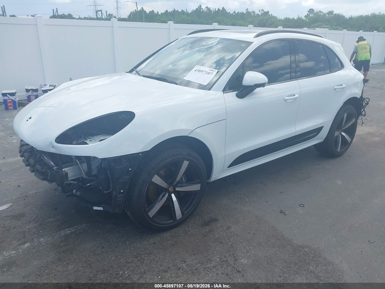 2023 PORSCHE MACAN T · 2/11