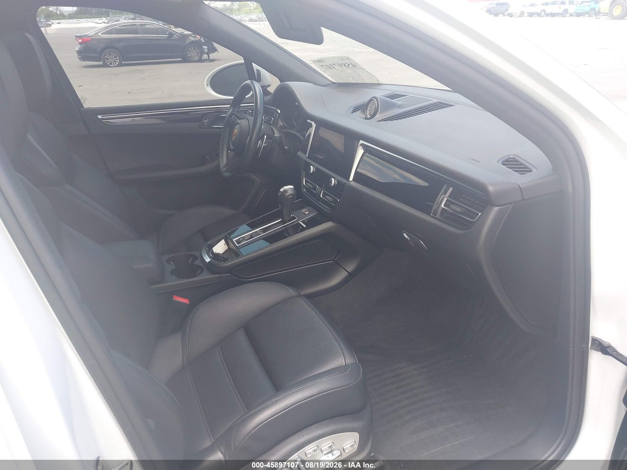 2023 PORSCHE MACAN T · 5/11