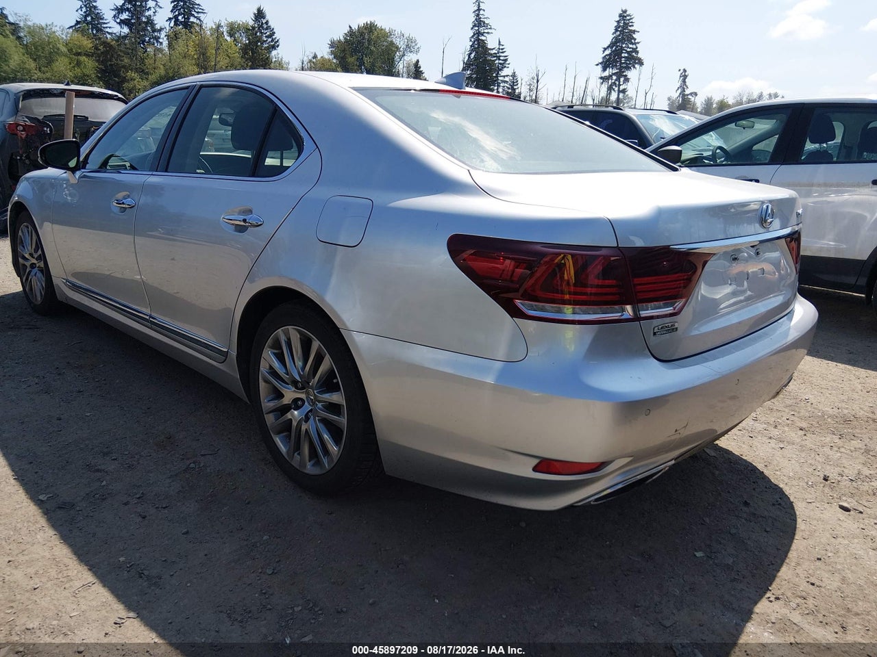 2015 LEXUS LS 460 · 3/11