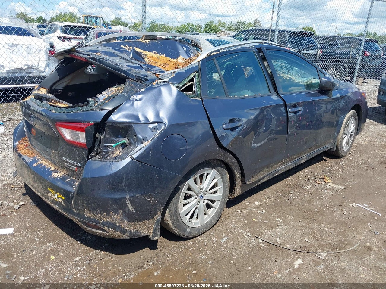 2017 SUBARU IMPREZA 2.0I PREMIUM · 4/10