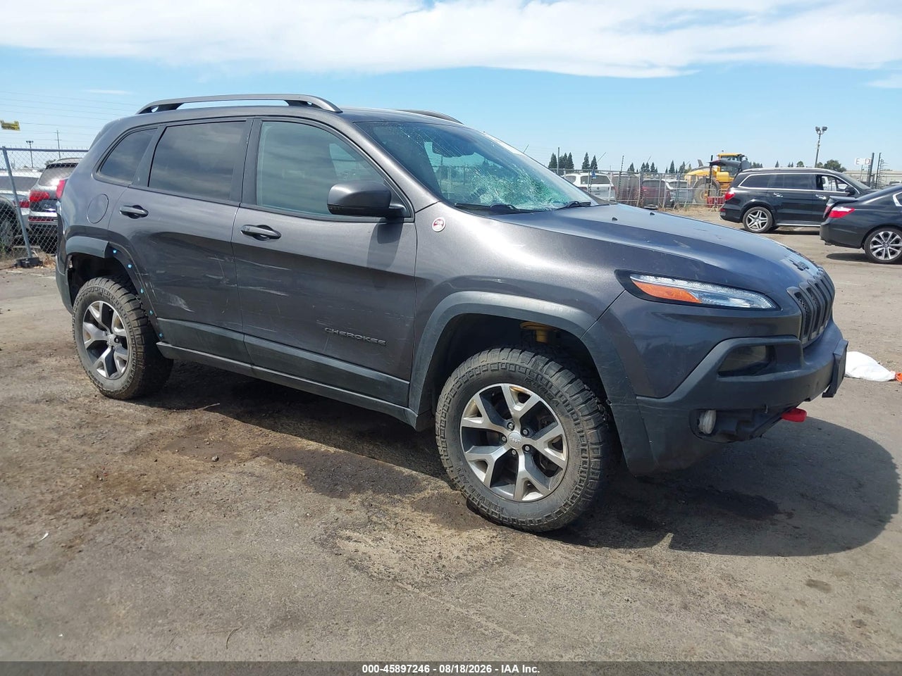 1C4PJMBS8HD****** · 2017 JEEP CHEROKEE TRAILHAWK L PLUS