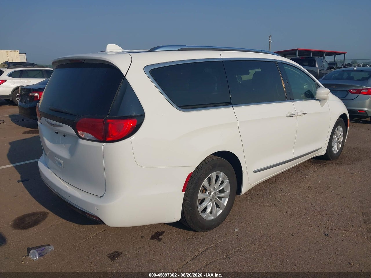 2018 CHRYSLER PACIFICA TOURING L PLUS · 4/11