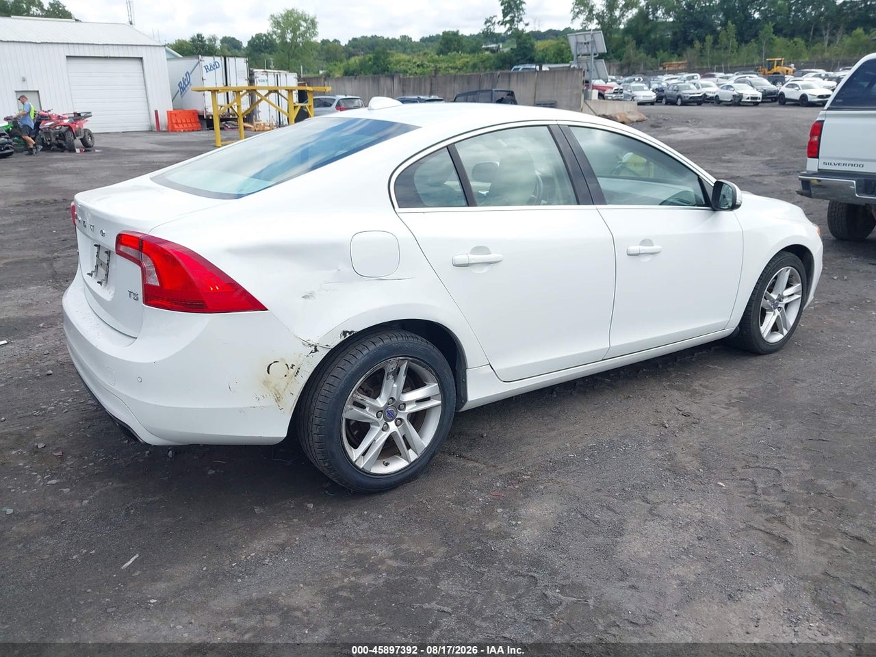 2015 VOLVO S60 T5 PREMIER · 4/11