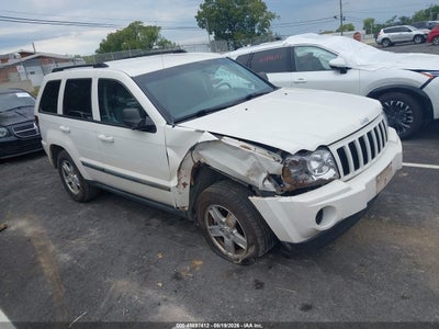 1J8GS48K97C****** · 2007 JEEP GRAND CHEROKEE LAREDO