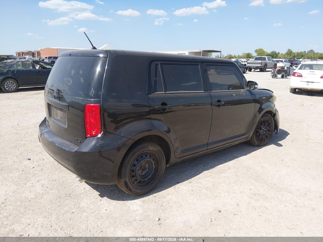 2010 SCION XB · 4/11