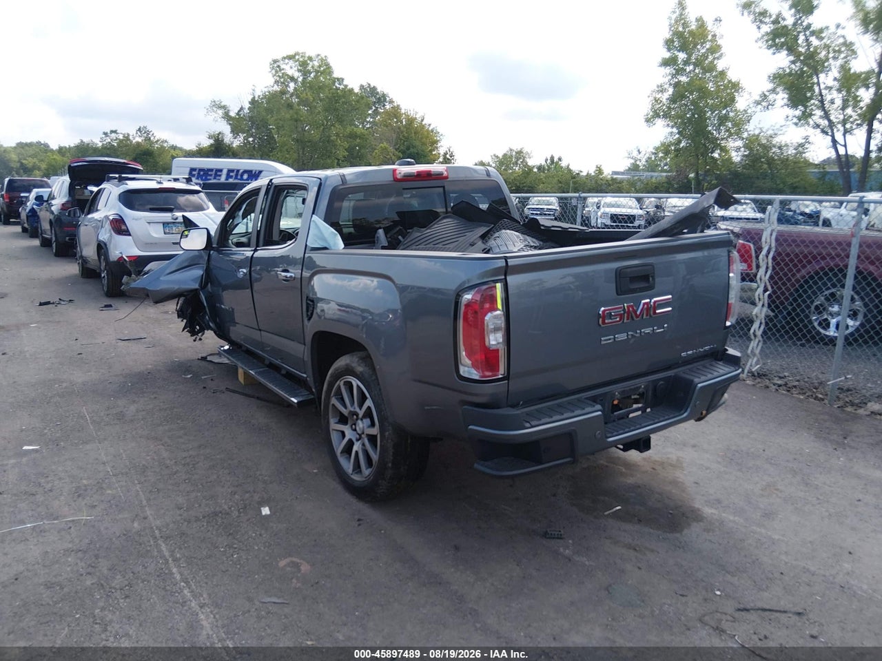 2022 GMC CANYON 4WD  SHORT BOX DENALI · 3/10