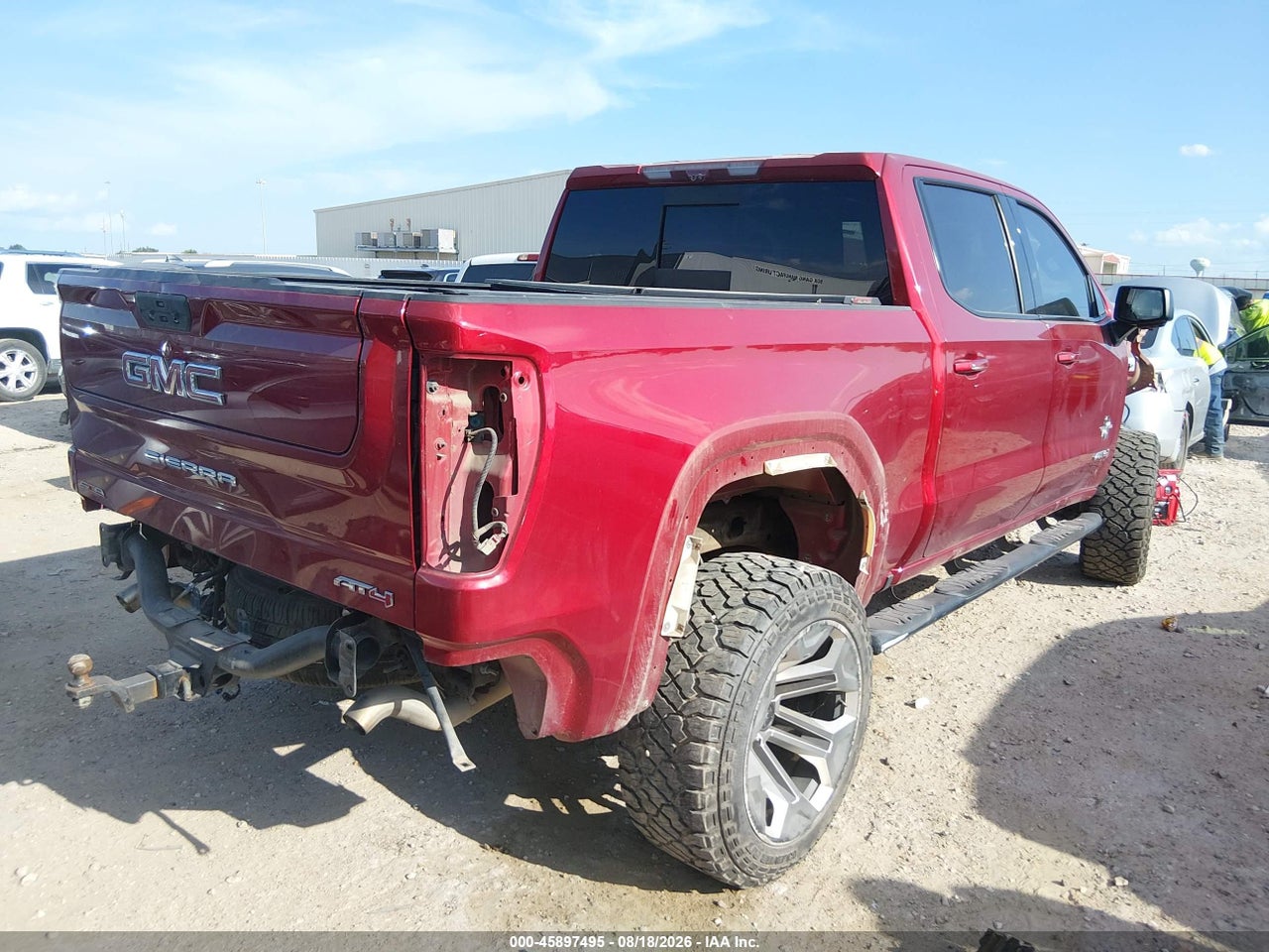 2021 GMC SIERRA 1500 4WD  SHORT BOX AT4 · 4/11