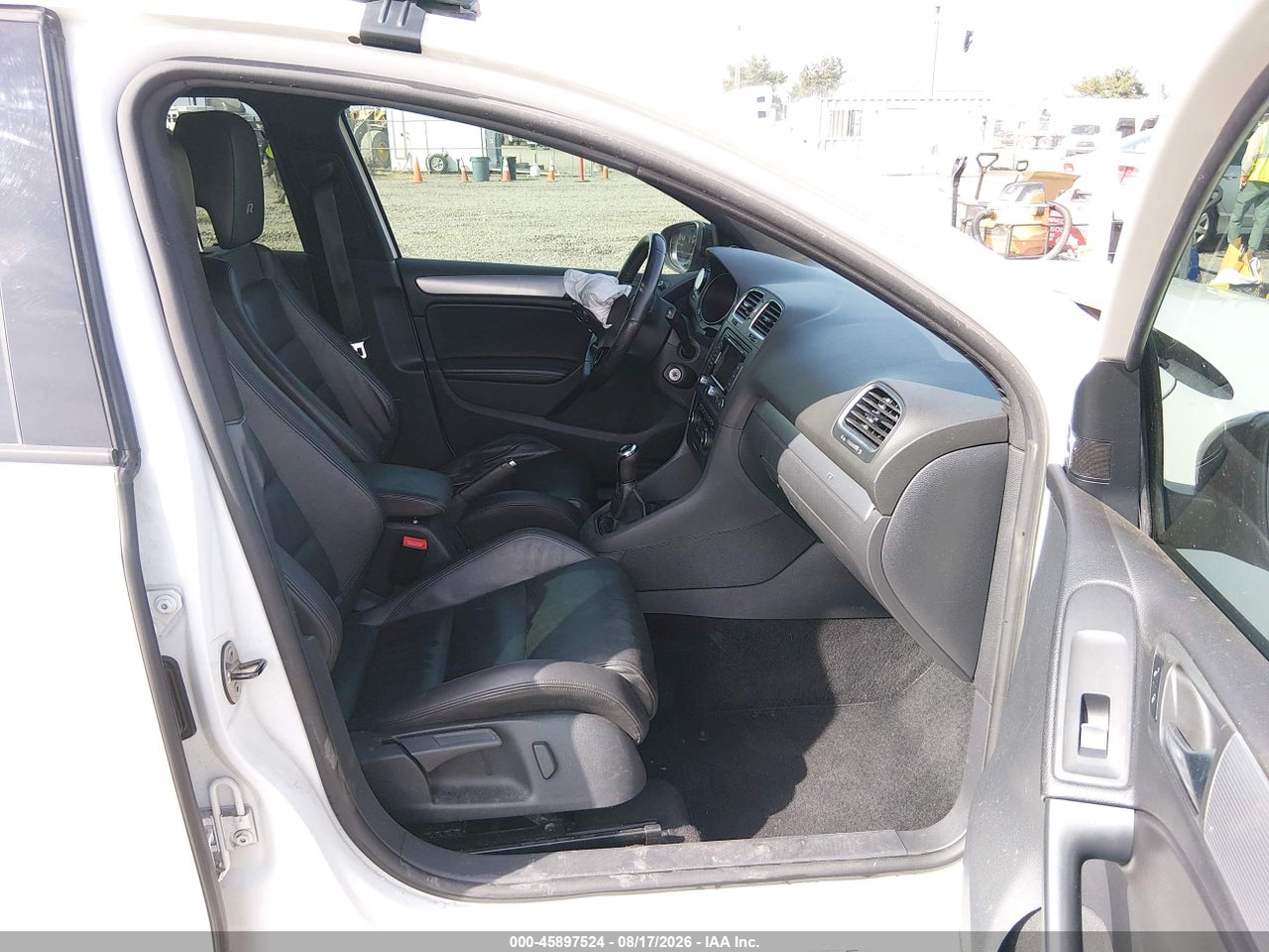 2013 VOLKSWAGEN GOLF R 4-DOOR · 5/11