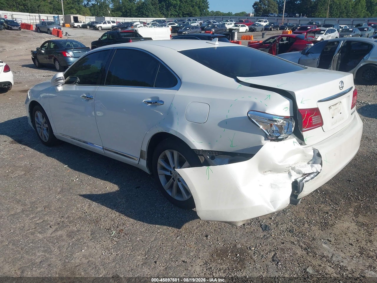 2011 LEXUS ES 350 · 3/11