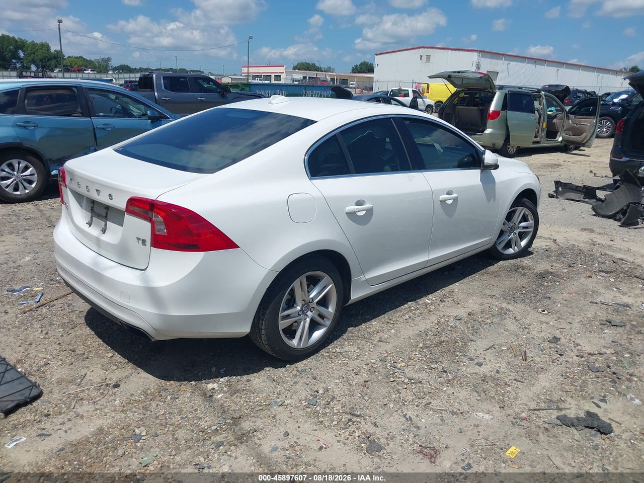 2015 VOLVO S60 T5 PREMIER · 4/11