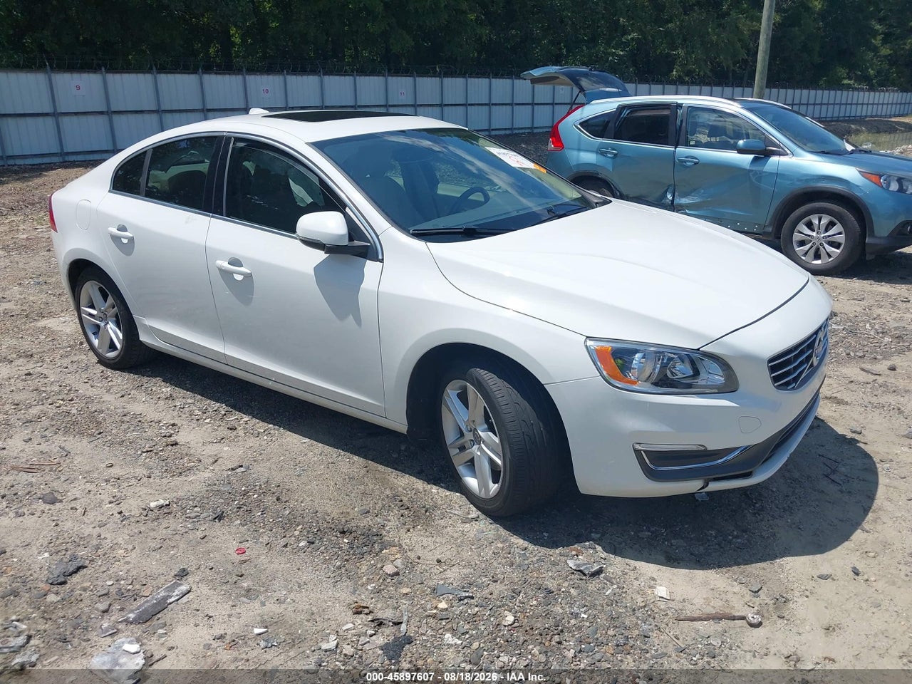 YV140MFK2F2****** · 2015 VOLVO S60 T5 PREMIER