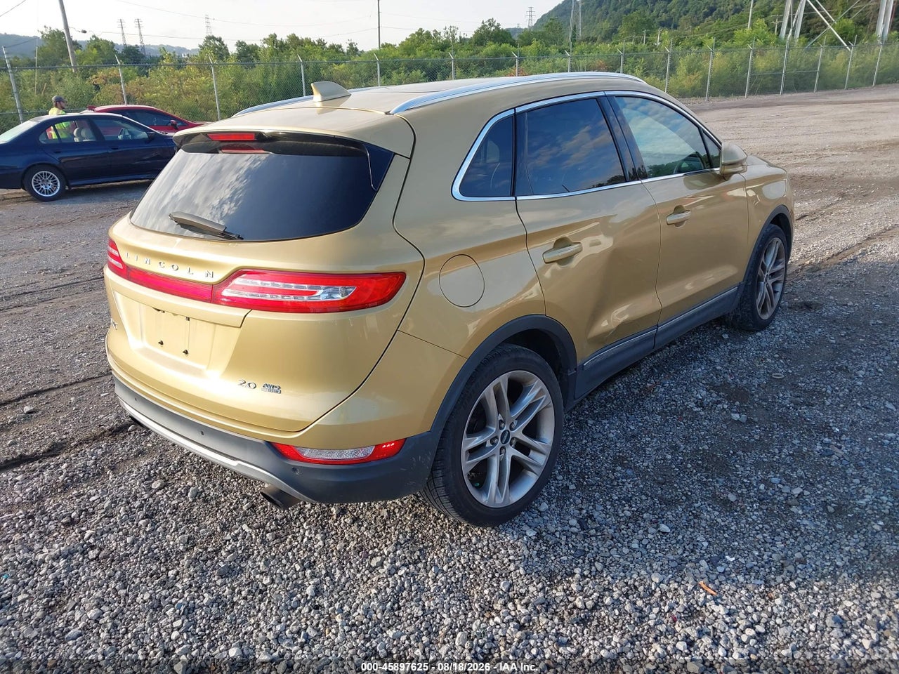 2015 LINCOLN MKC · 4/11