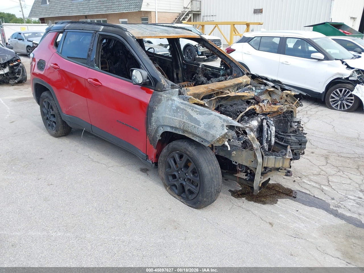3C4NJDDB4KT****** · 2019 JEEP COMPASS TRAILHAWK 4X4