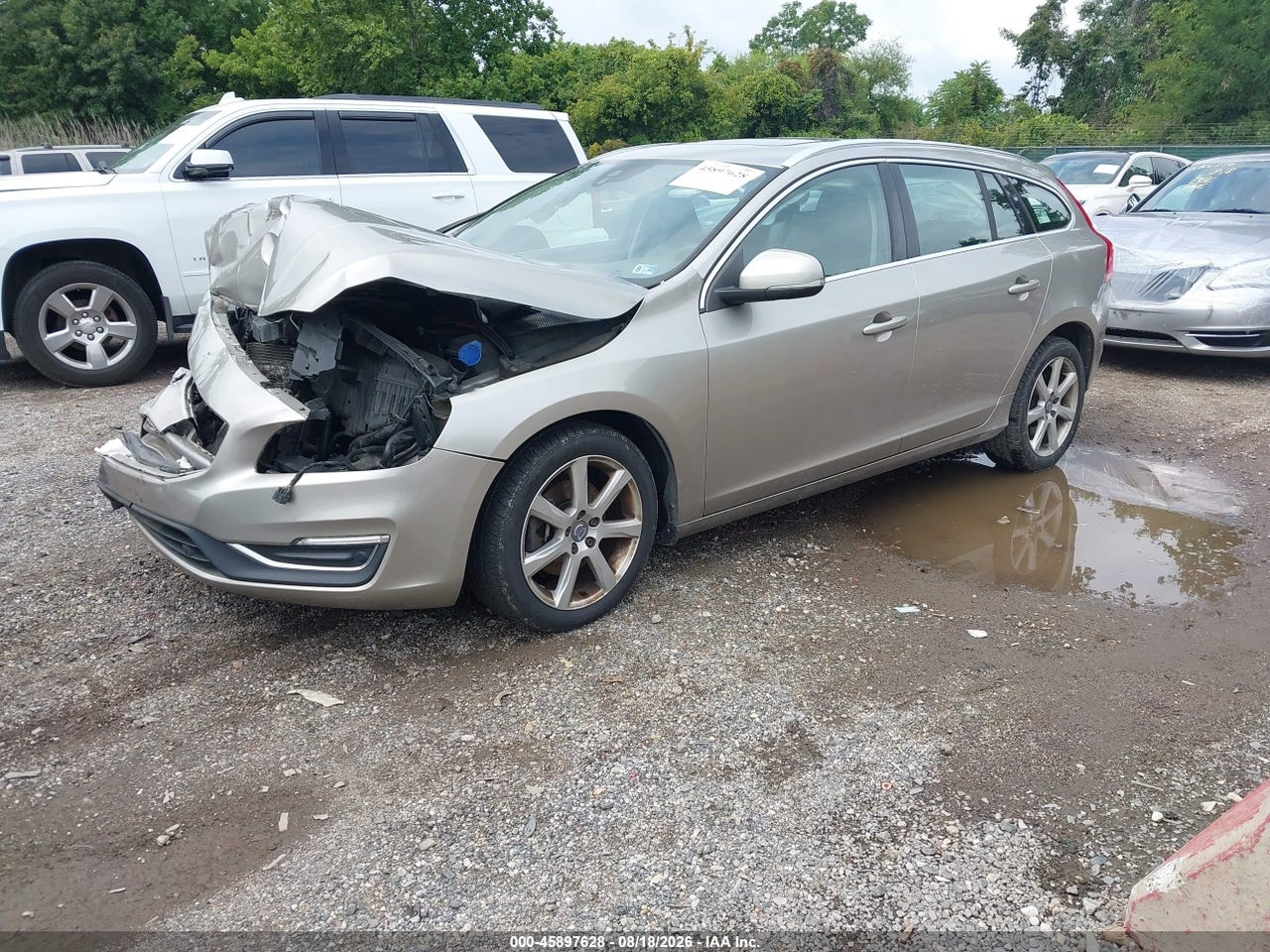 2016 VOLVO V60 T5 DRIVE-E PREMIER · 2/8