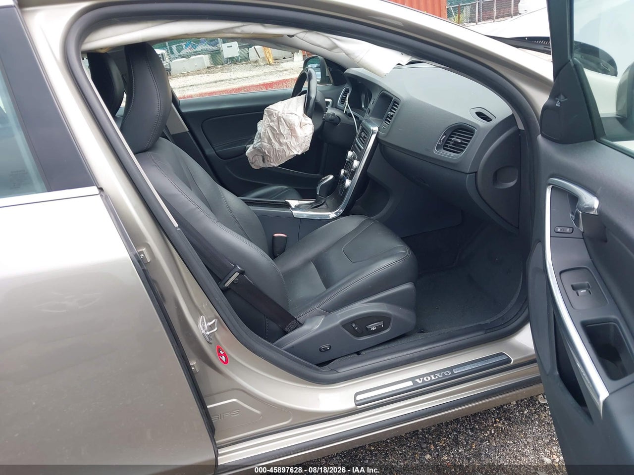 2016 VOLVO V60 T5 DRIVE-E PREMIER · 5/8