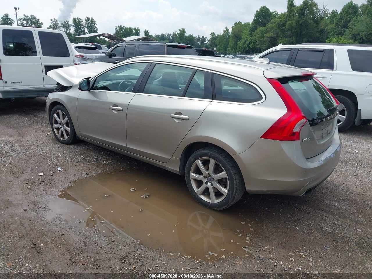 2016 VOLVO V60 T5 DRIVE-E PREMIER · 3/8