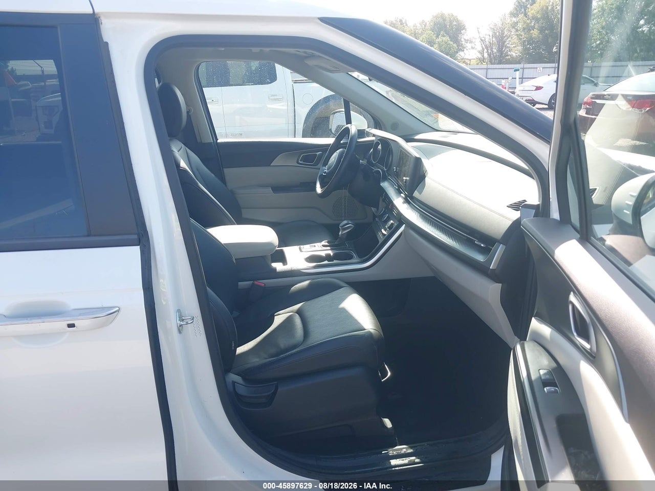 2024 KIA CARNIVAL MPV LX SEAT PACKAGE · 5/11