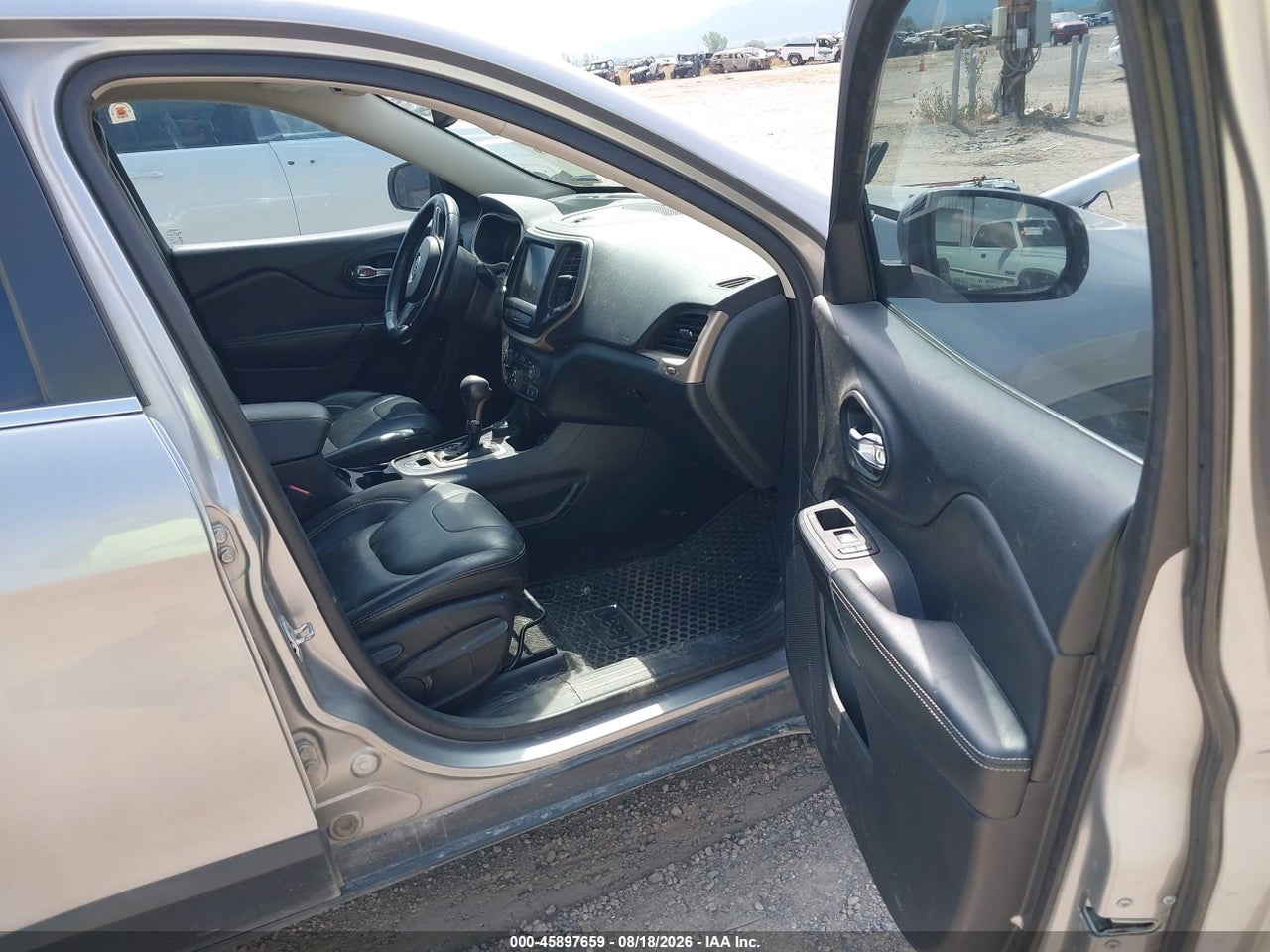 2016 JEEP CHEROKEE LIMITED · 5/11