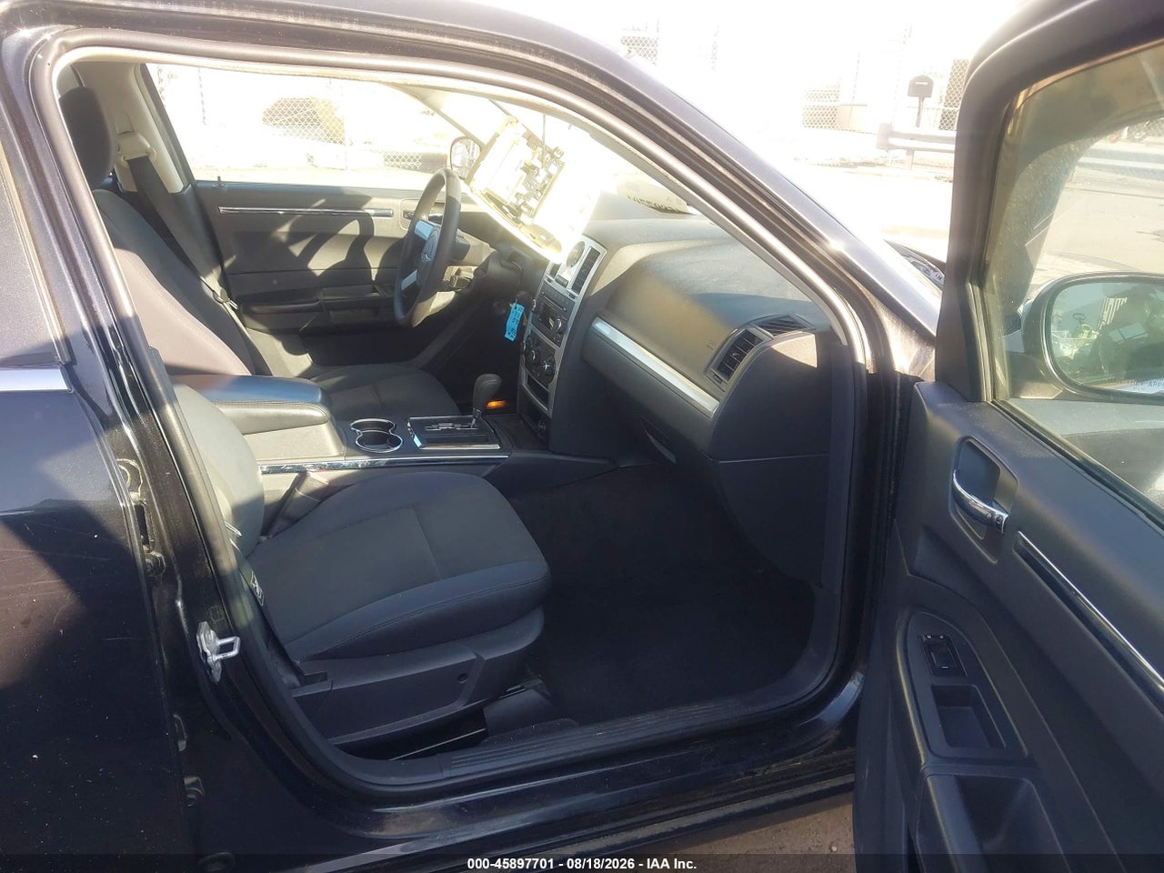 2010 CHRYSLER 300 TOURING PLUS · 5/11