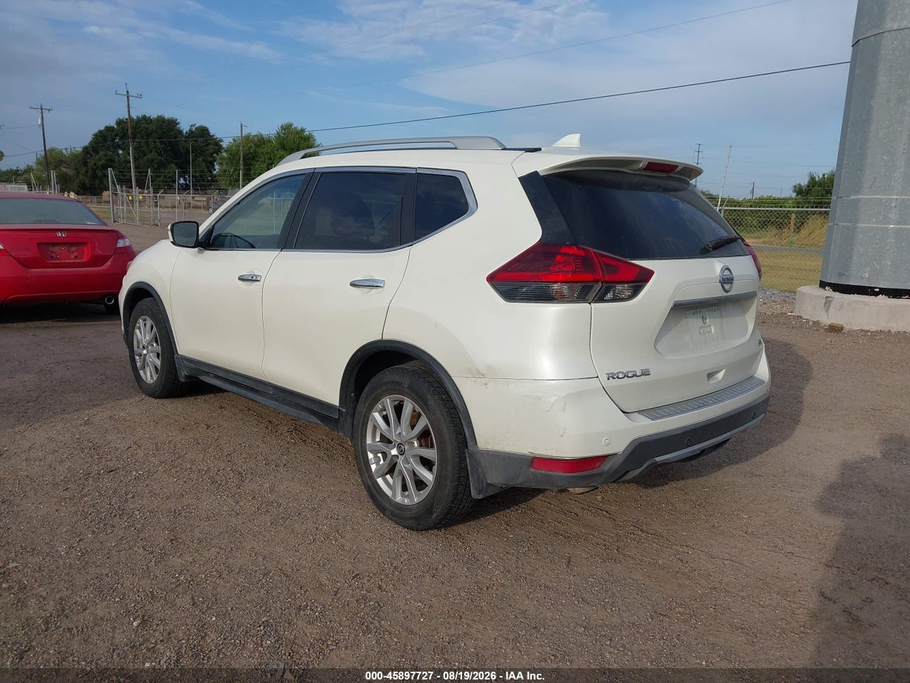 2019 NISSAN ROGUE SV · 3/11