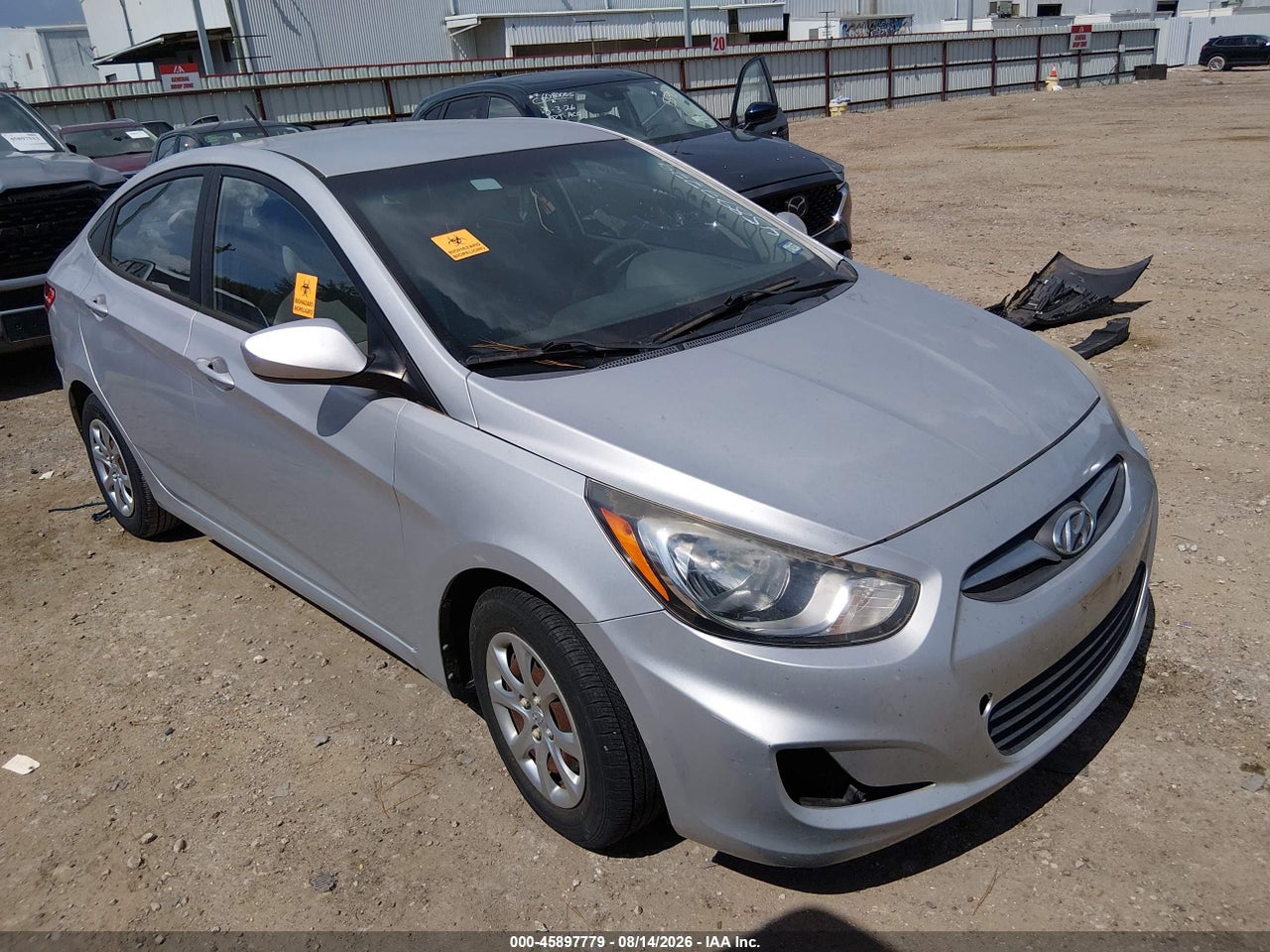 KMHCT4AE5EU****** · 2014 HYUNDAI ACCENT GLS