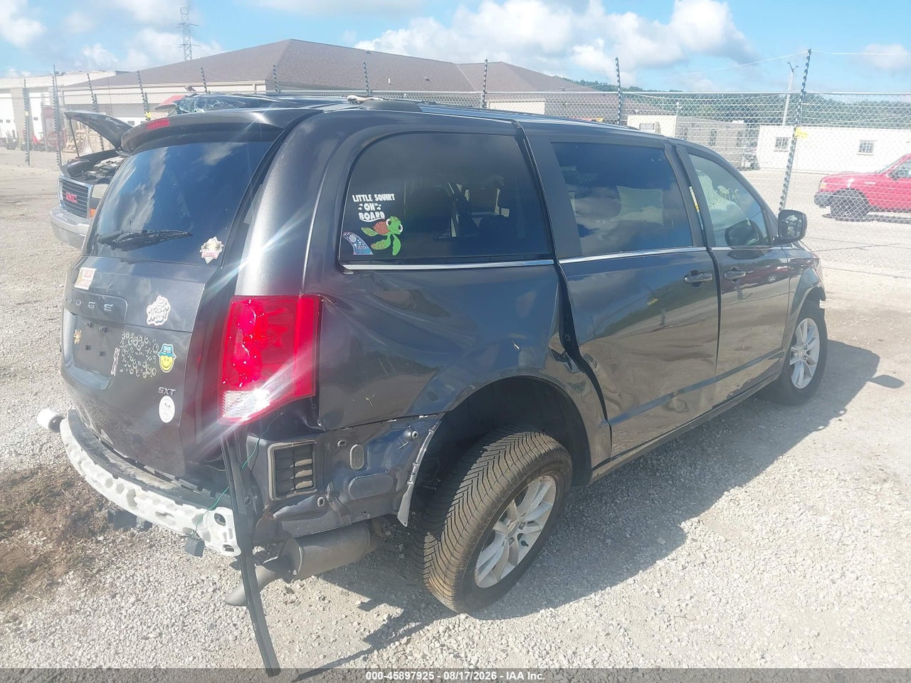 2019 DODGE GRAND CARAVAN SXT · 4/10
