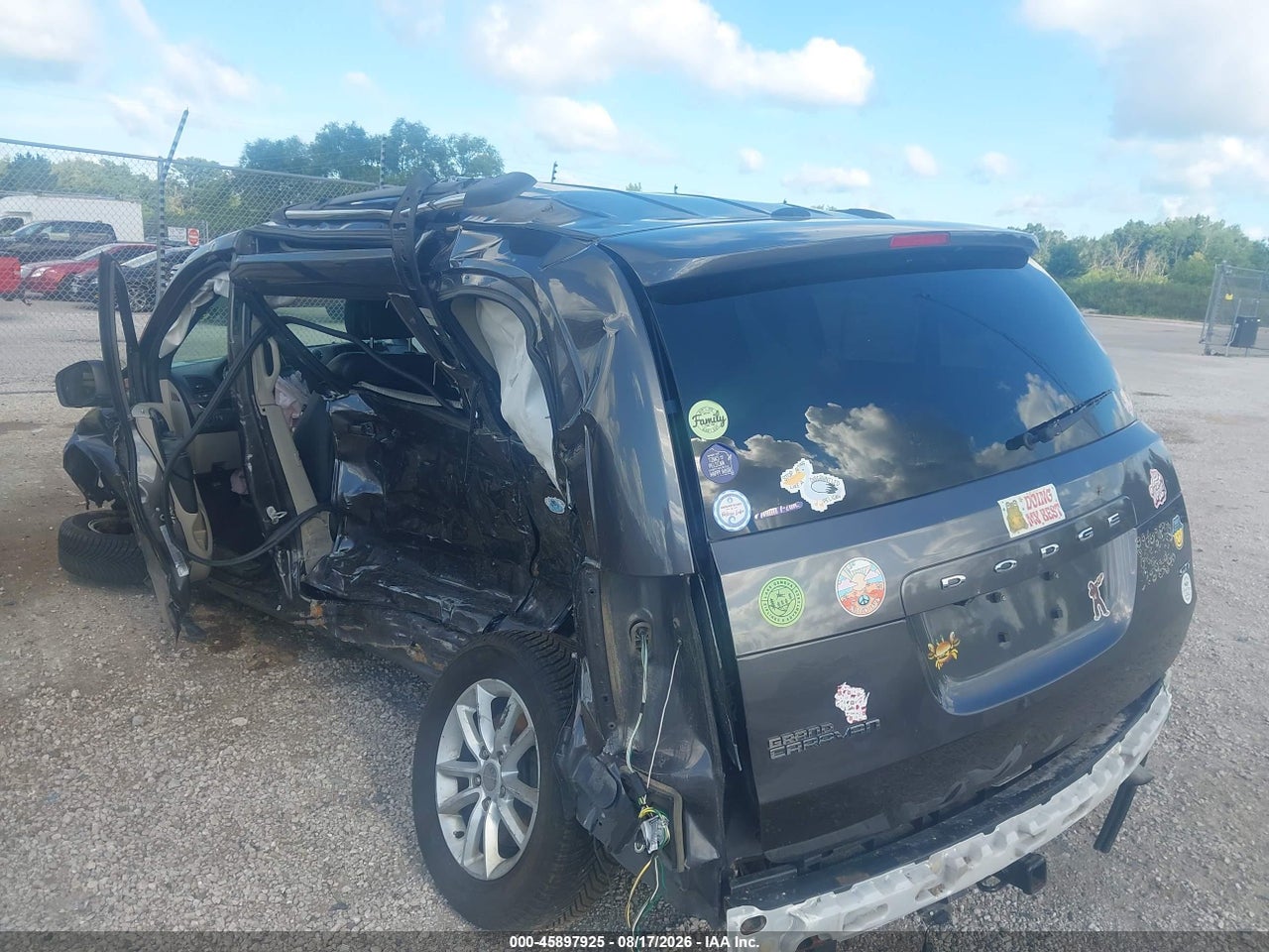 2019 DODGE GRAND CARAVAN SXT · 3/10