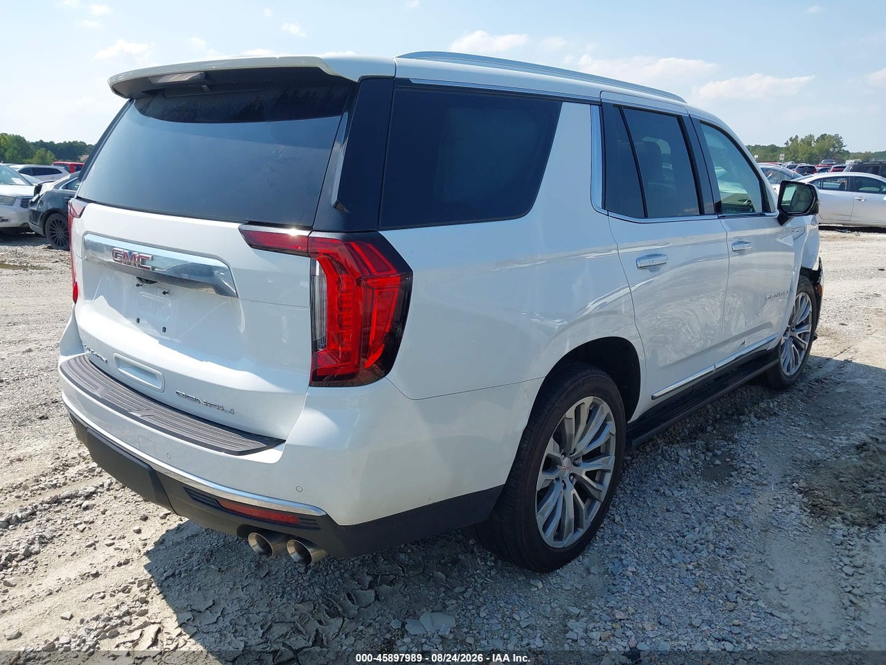 2022 GMC YUKON 4WD DENALI · 4/11