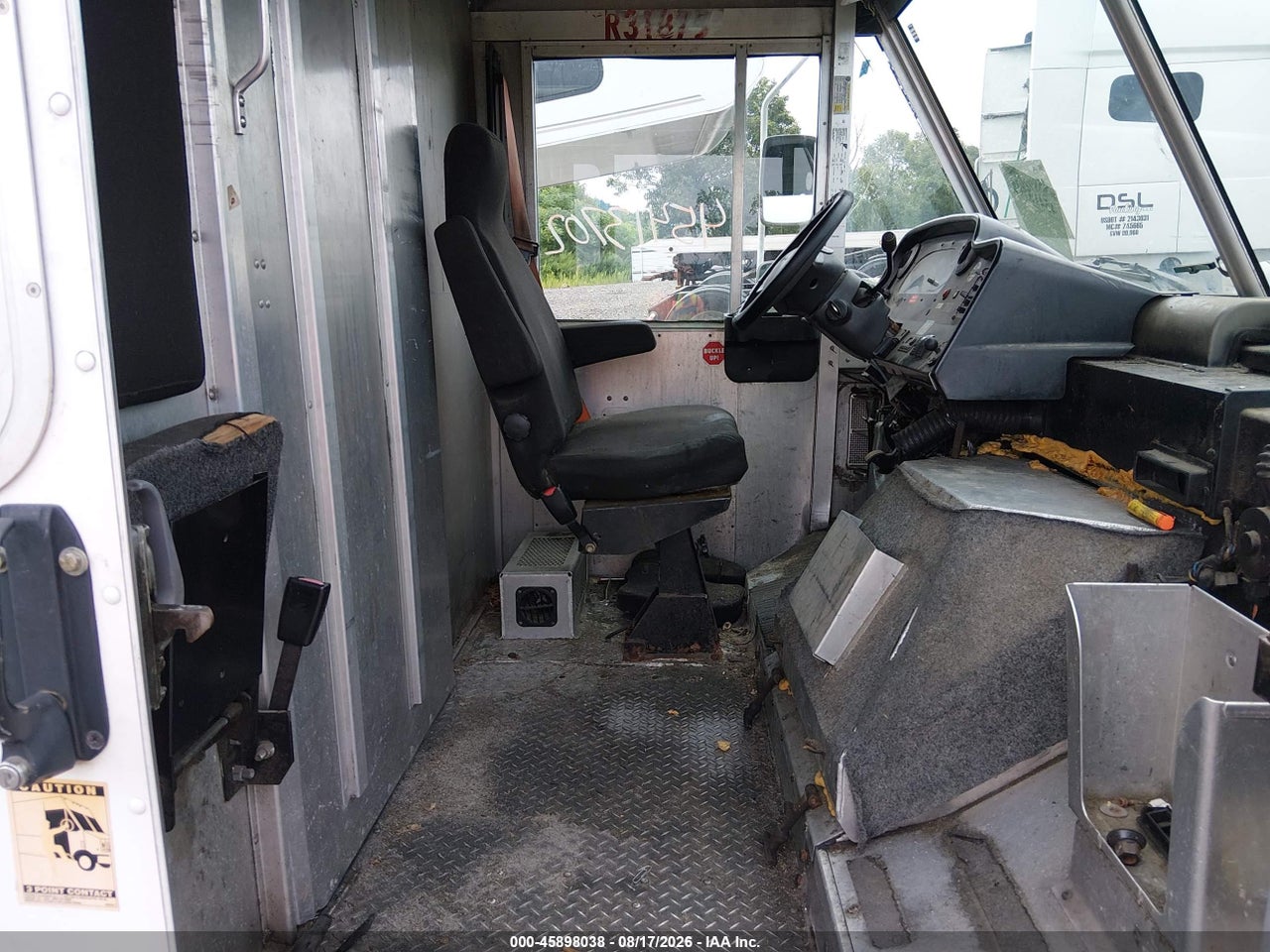 2007 FORD E-350 STRIPPED   · 5/11