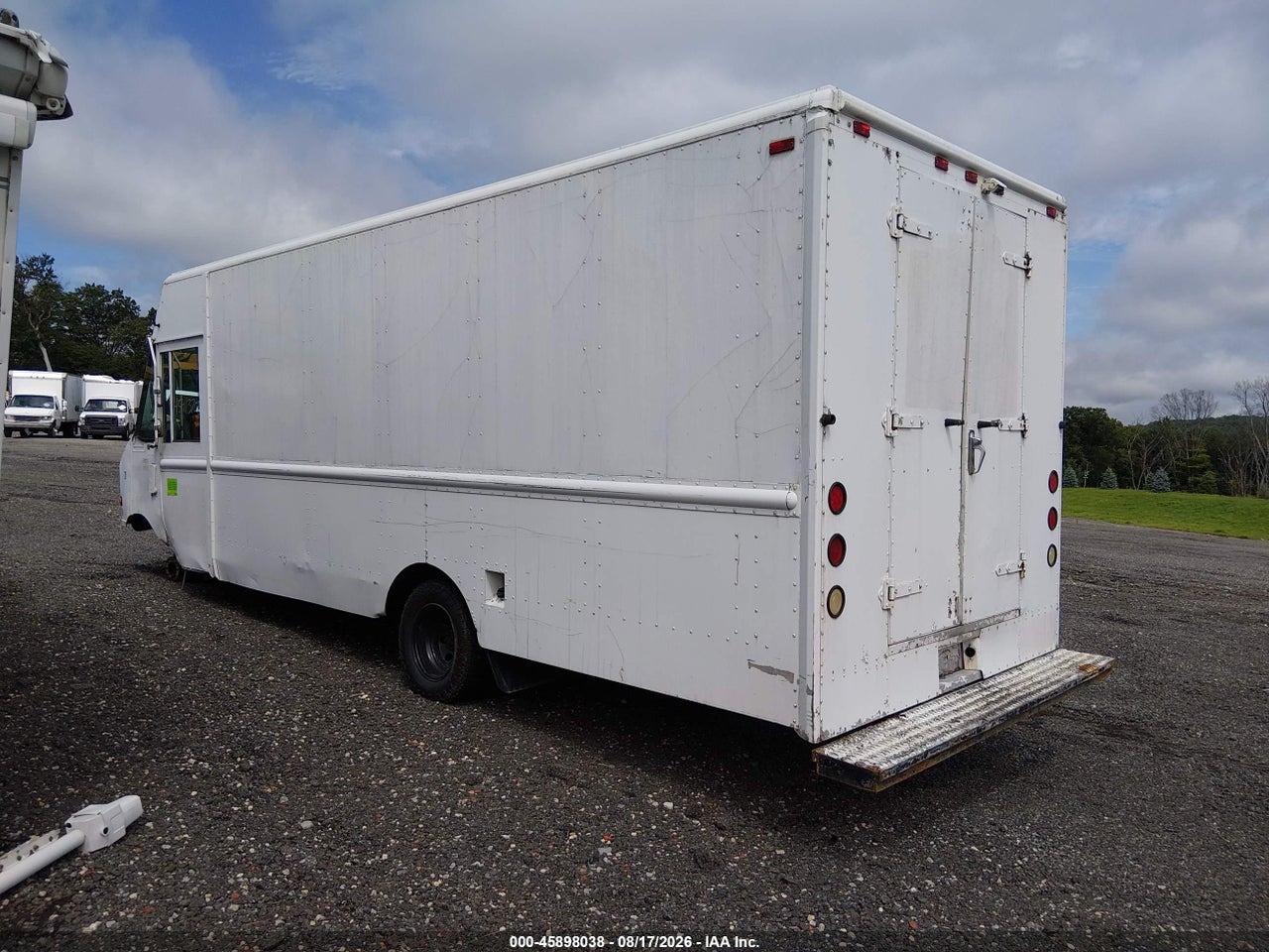 2007 FORD E-350 STRIPPED   · 3/11