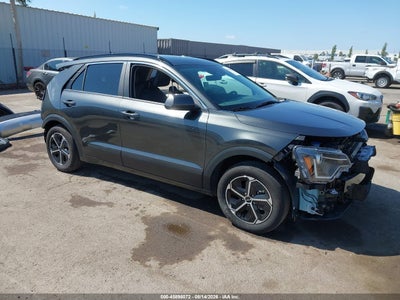 KNDCP3LEXS5****** · 2025 KIA NIRO LX