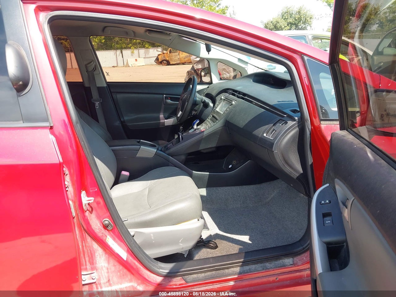 2013 TOYOTA PRIUS THREE · 5/11