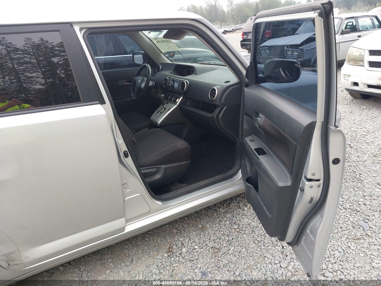 2009 SCION XB   · 5/10