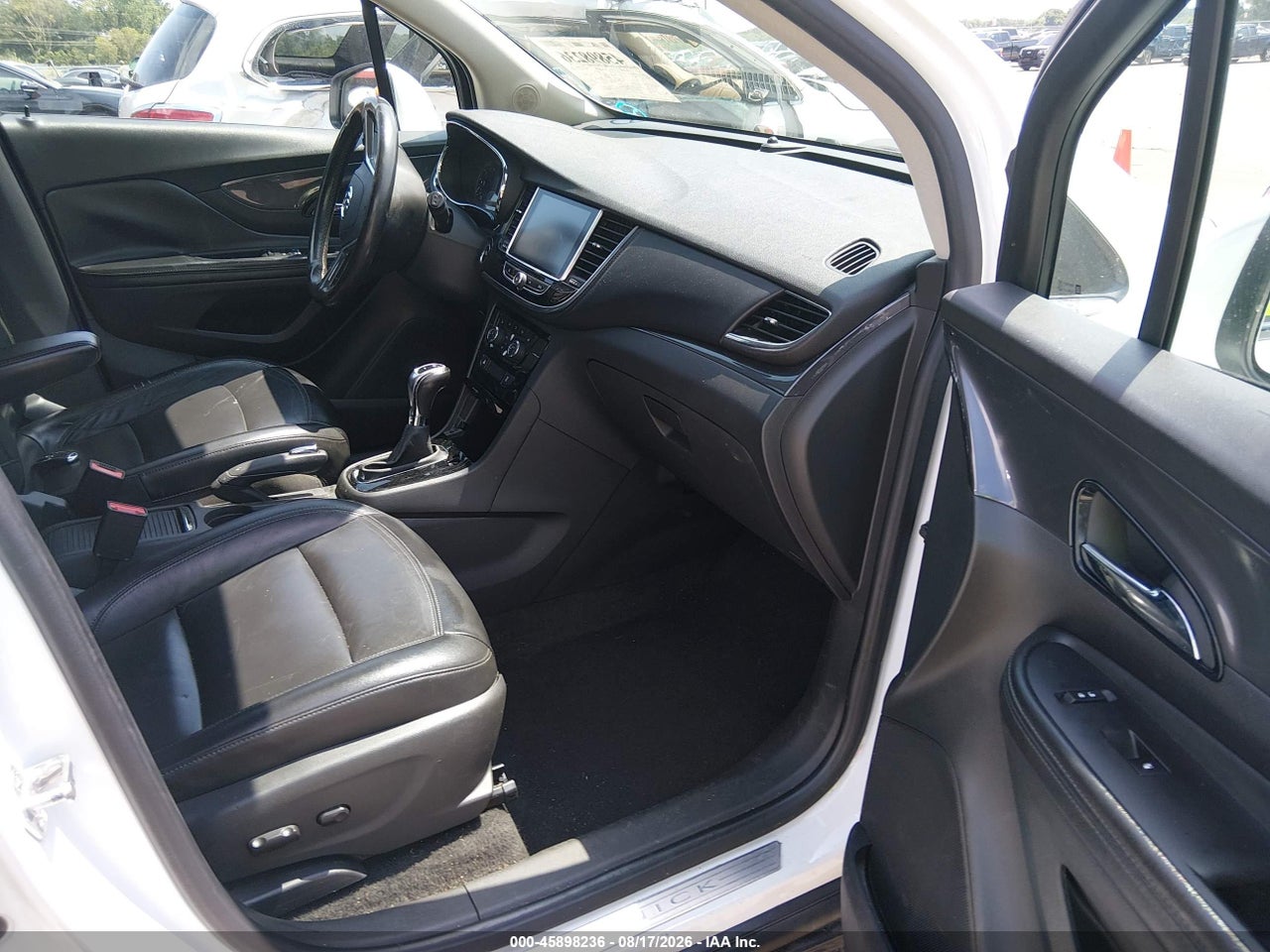 2019 BUICK ENCORE AWD ESSENCE · 5/11