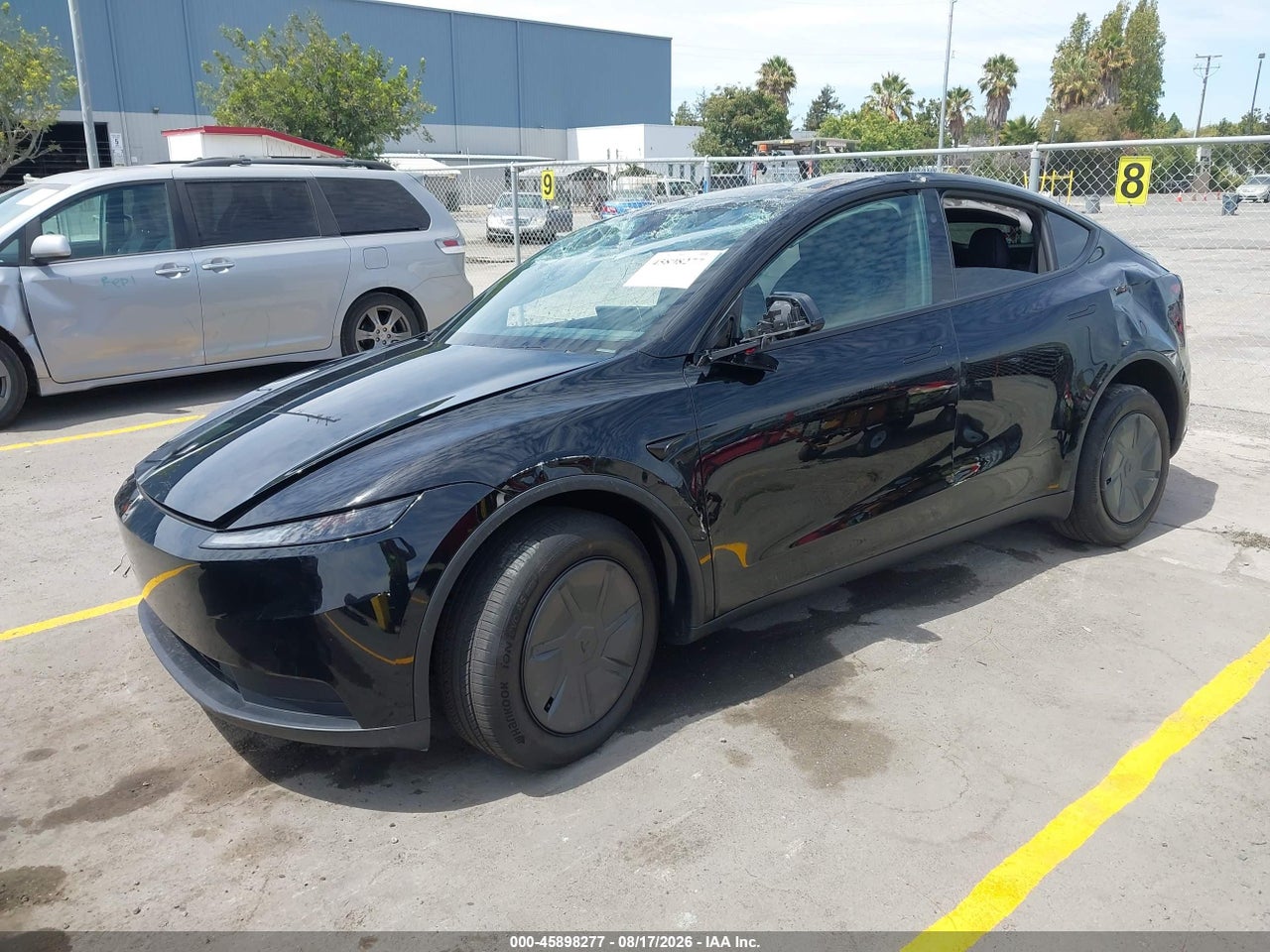 2026 TESLA MODEL Y   · 2/9