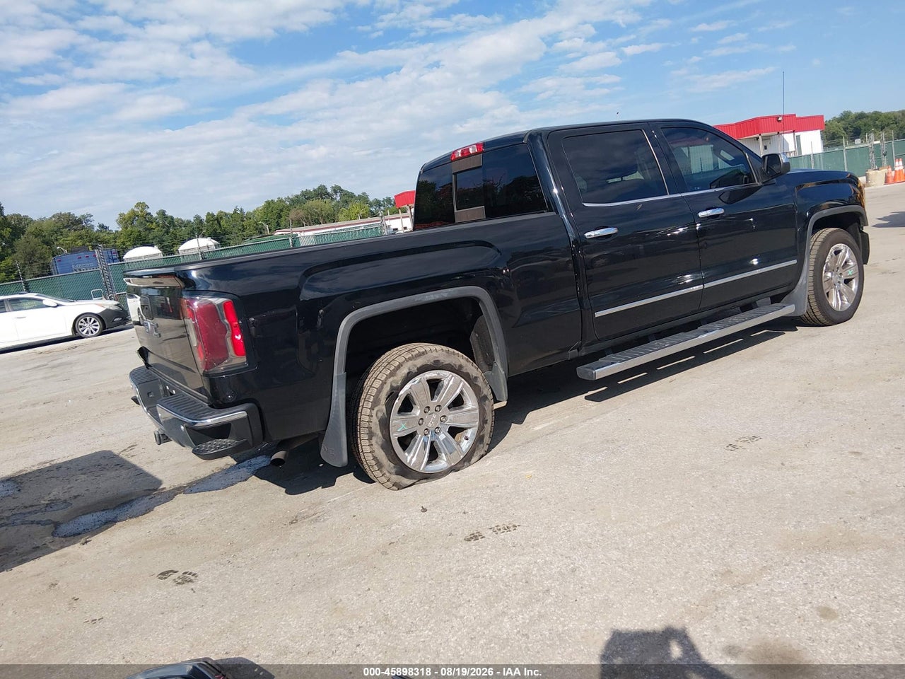 2017 GMC SIERRA 1500 SLT · 4/11