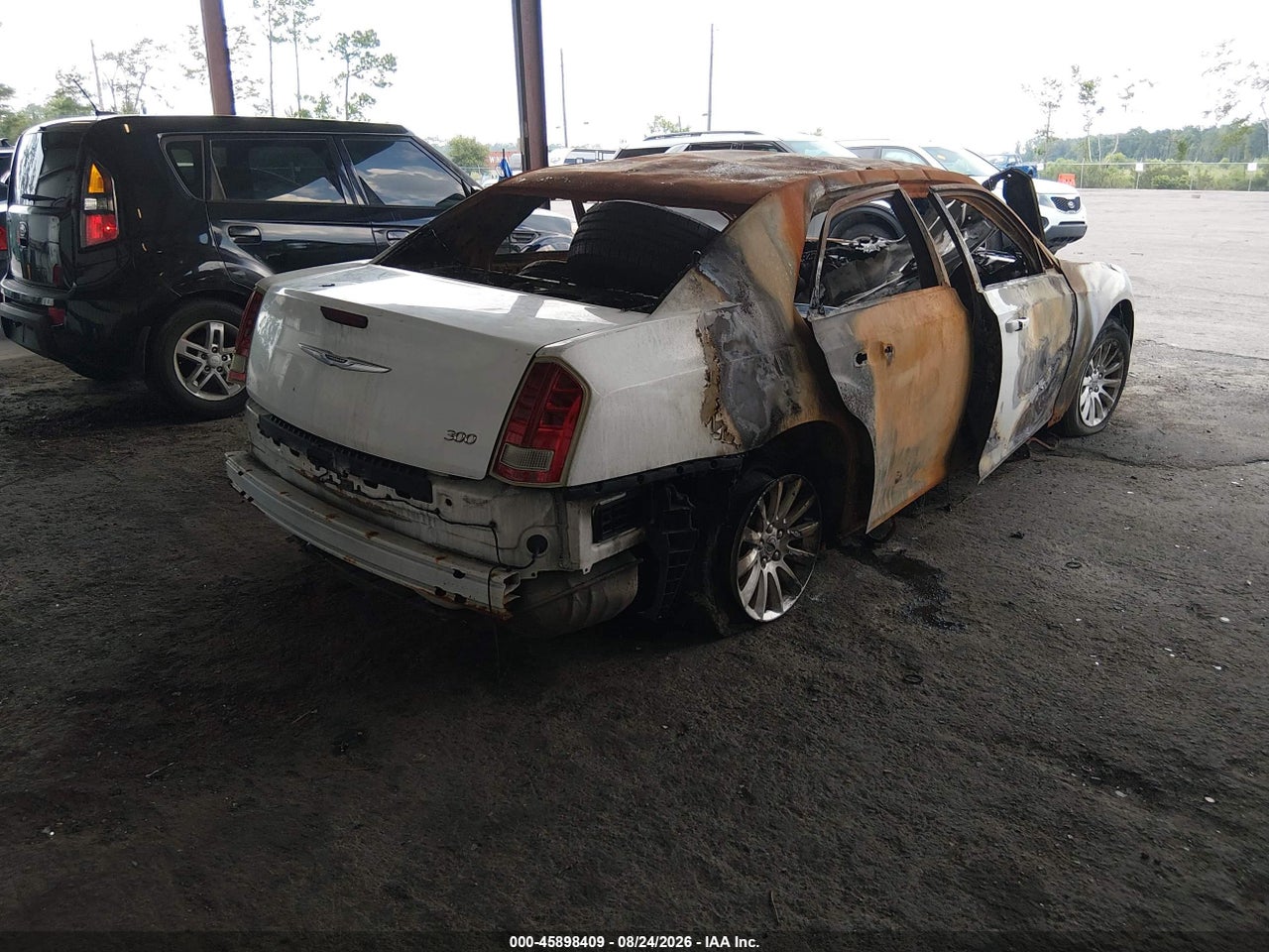 2012 CHRYSLER 300 · 4/10