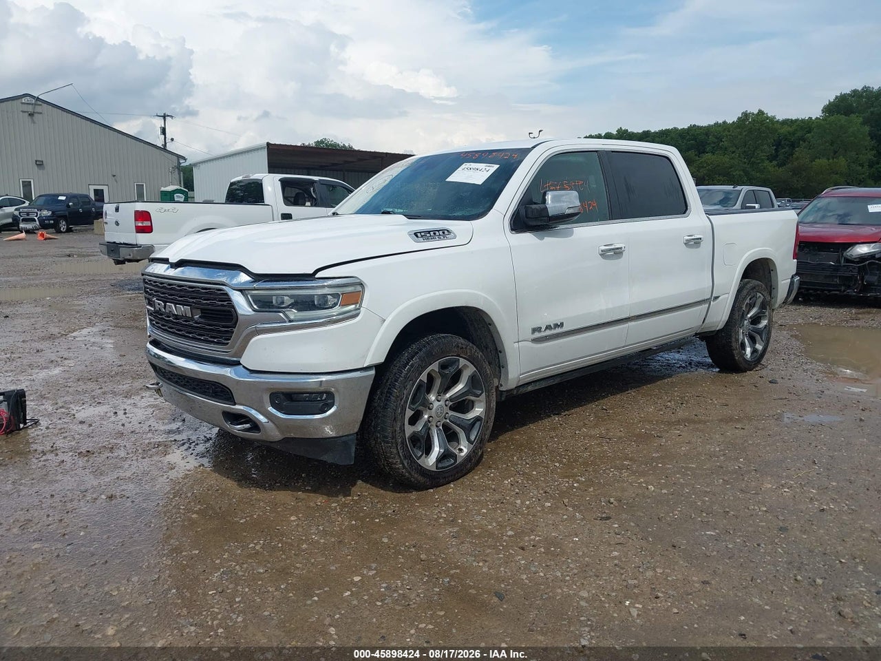 2020 RAM 1500 LIMITED  4X4 5'7 BOX · 2/11
